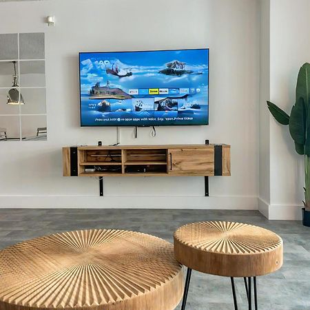 Elegant Centric Vibrant Pool Jacuzzi Free Parking Leilighet Miami Eksteriør bilde