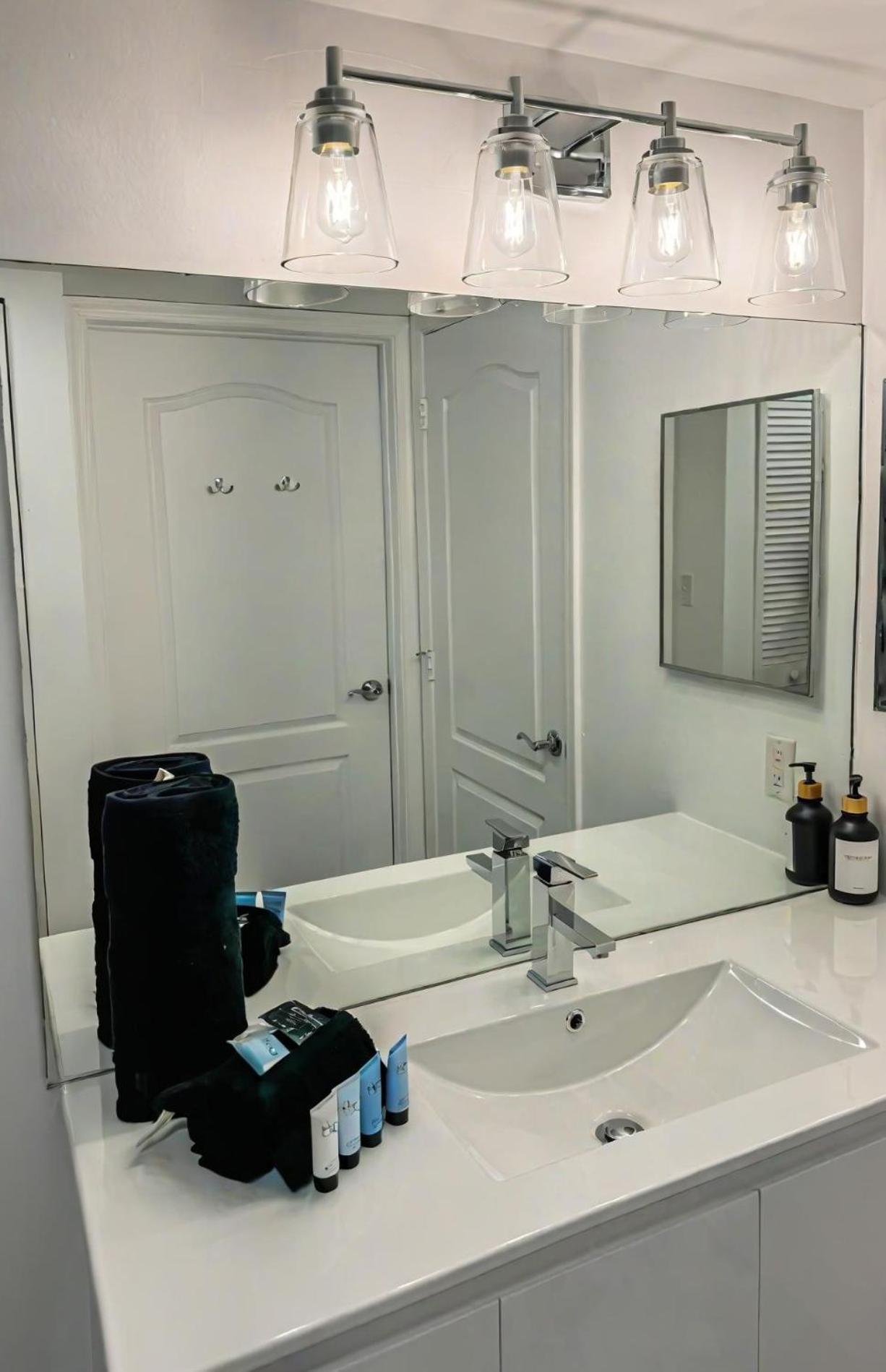 Elegant Centric Vibrant Pool Jacuzzi Free Parking Leilighet Miami Eksteriør bilde